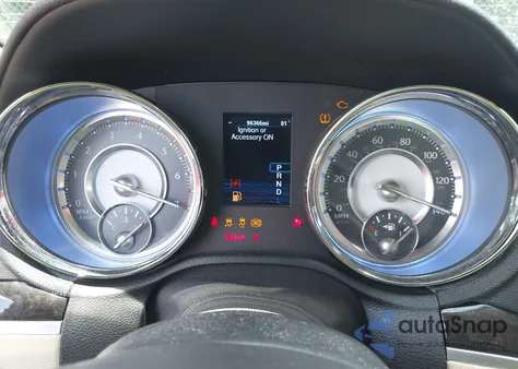 2014 Chrysler 300 z USA, uszkodzony, nr VIN 2C3CCAAGXEH322982